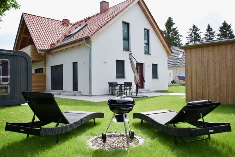 Foto vom Garten der FleesenSeetreppe links